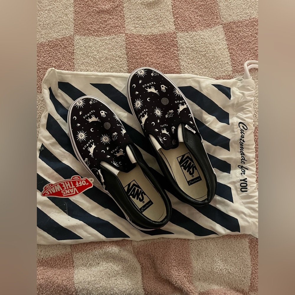 Taurus Slip On Vans